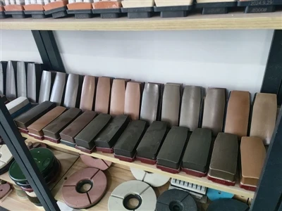 Kaj je abraziv Diamond Fickert?